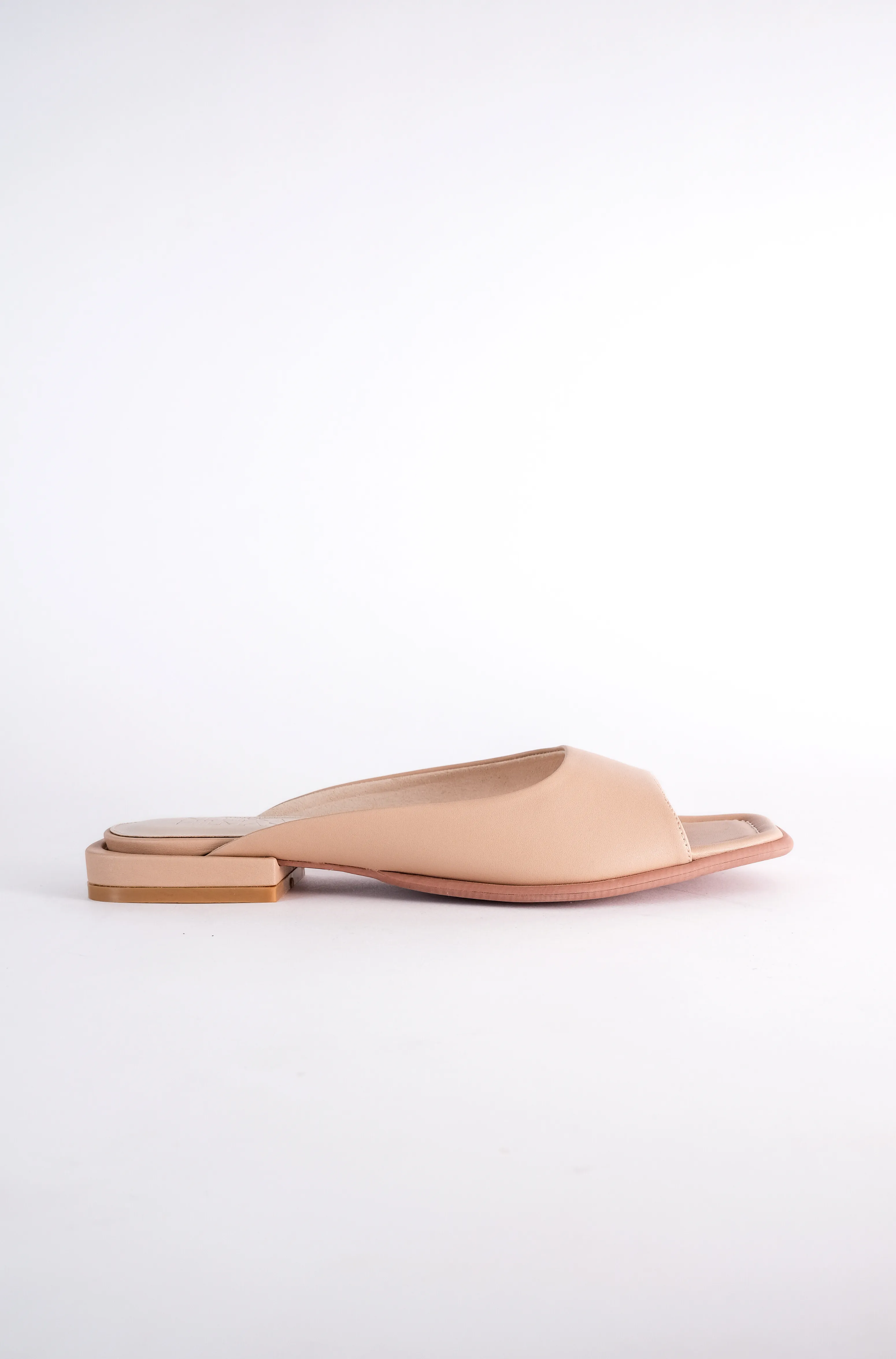 Aurora Square Toe Flat Sandals (Light Brown)
