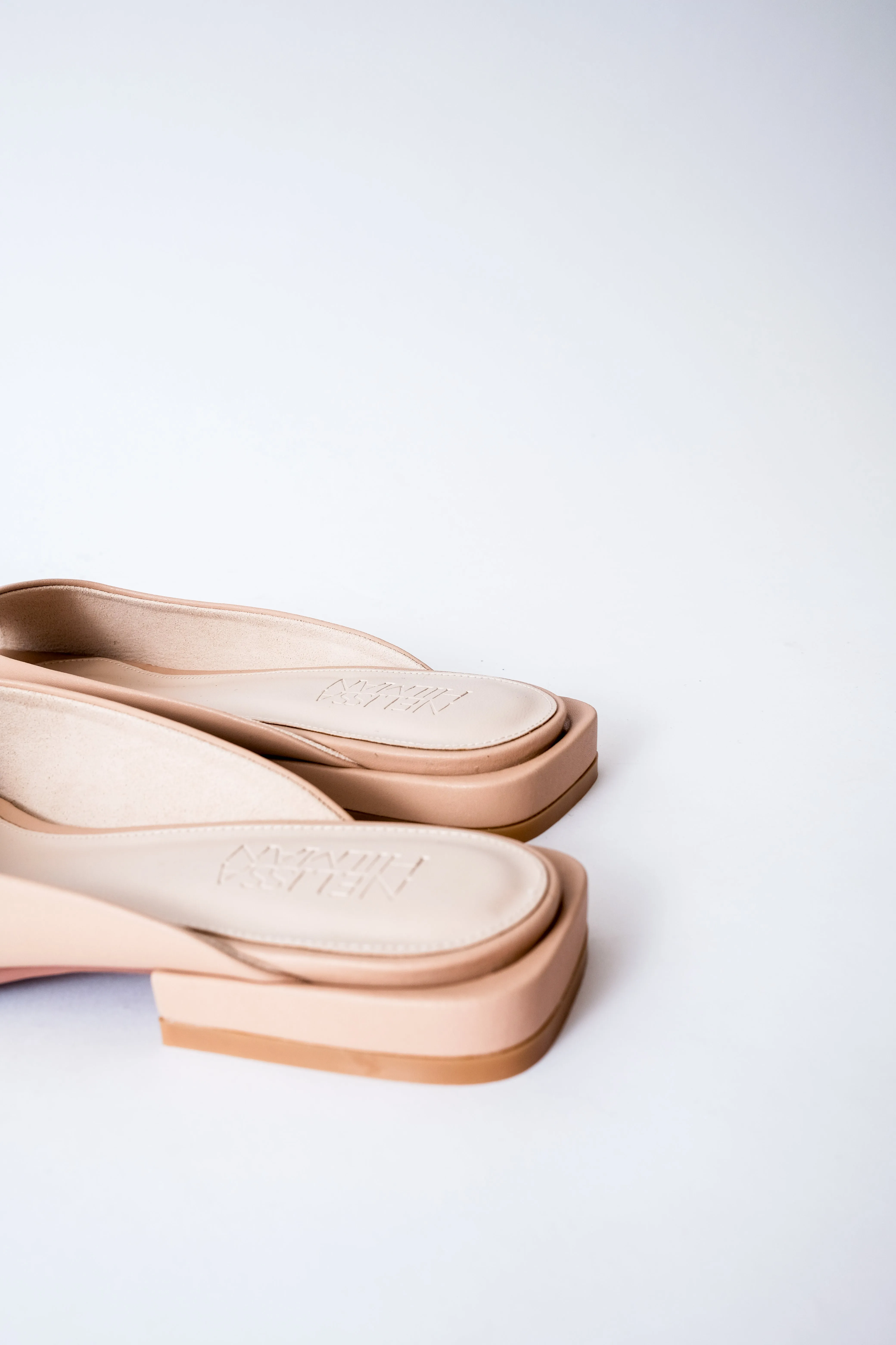 Aurora Square Toe Flat Sandals (Light Brown)