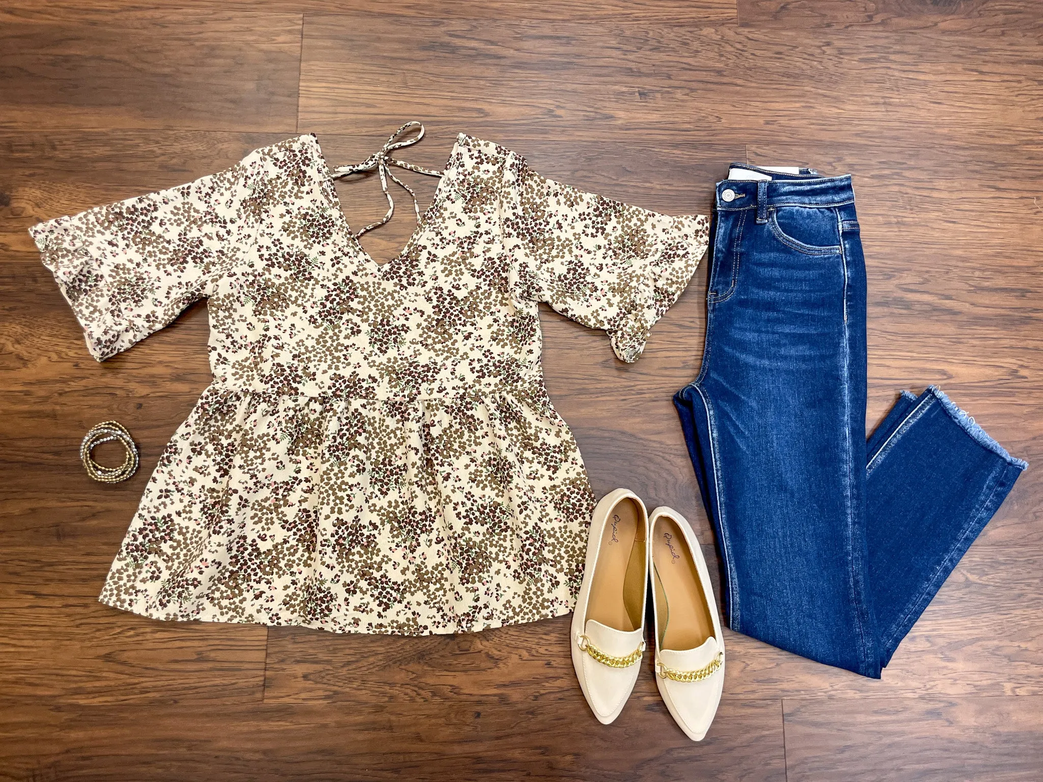 *BELLES & DOORBUSTER* Popular Opinion Top in Cream