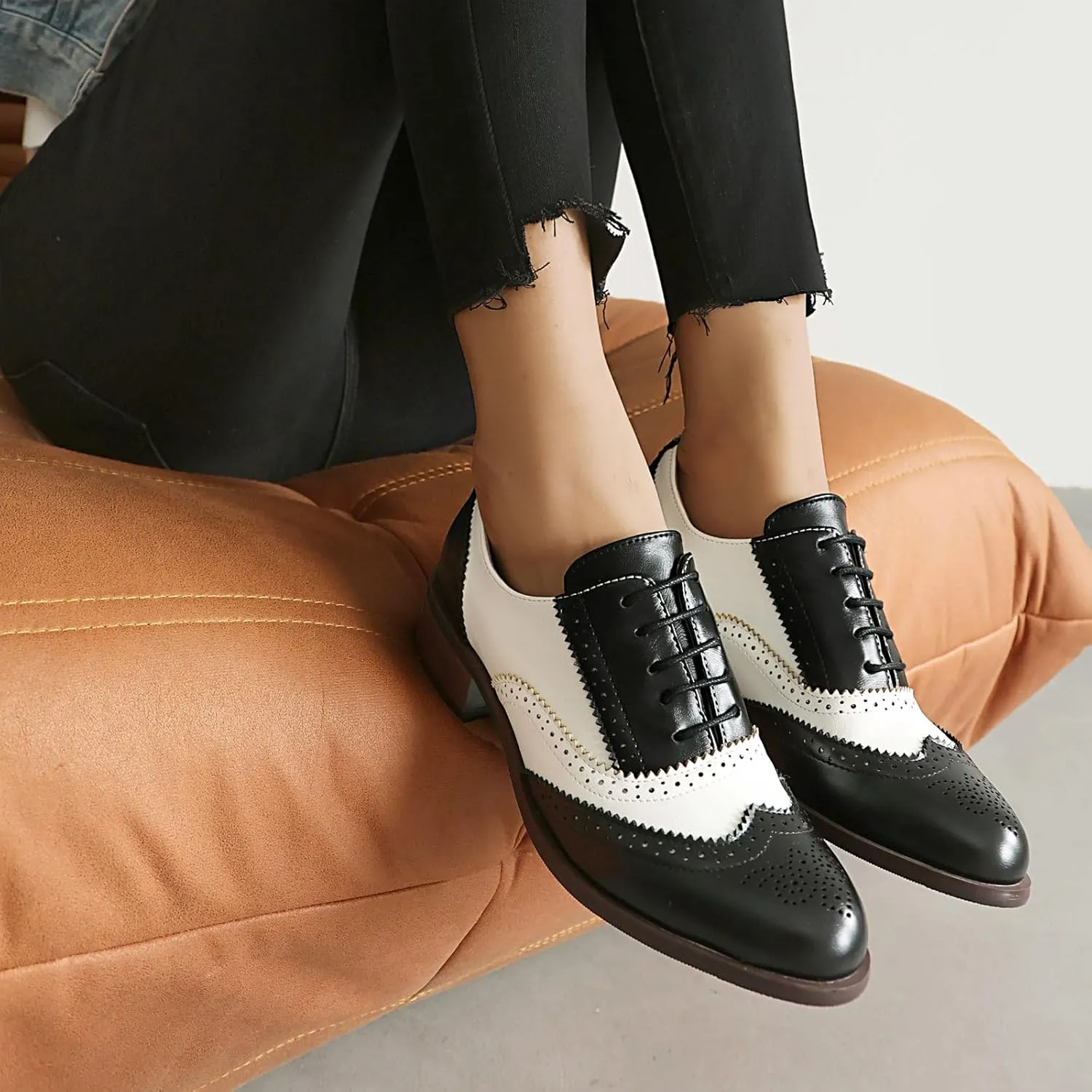 Betastella Womens Vintage Wingtip Lace Up Oxfords Chunky Low Heel Round Toe Pumps Brogue Oxford Shoes
