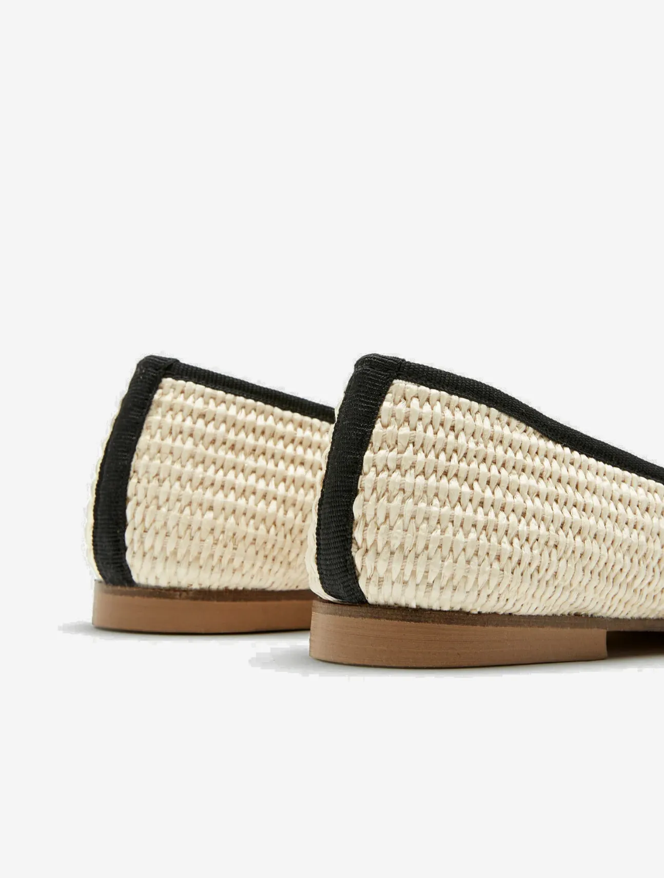 Elle Flats