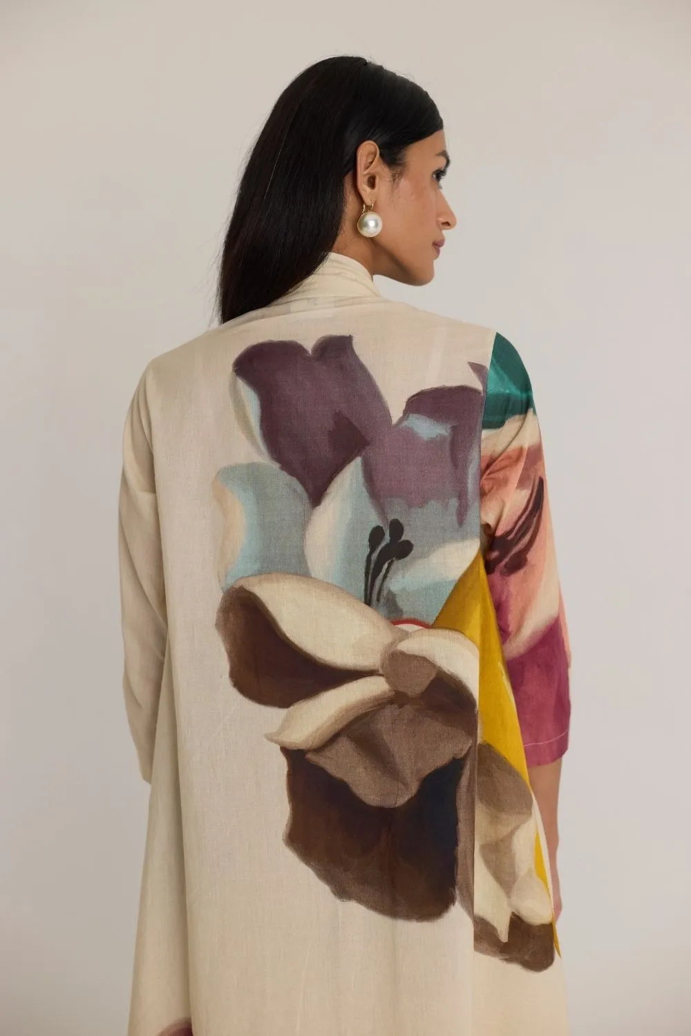 LILA LONG V NECK KURTA