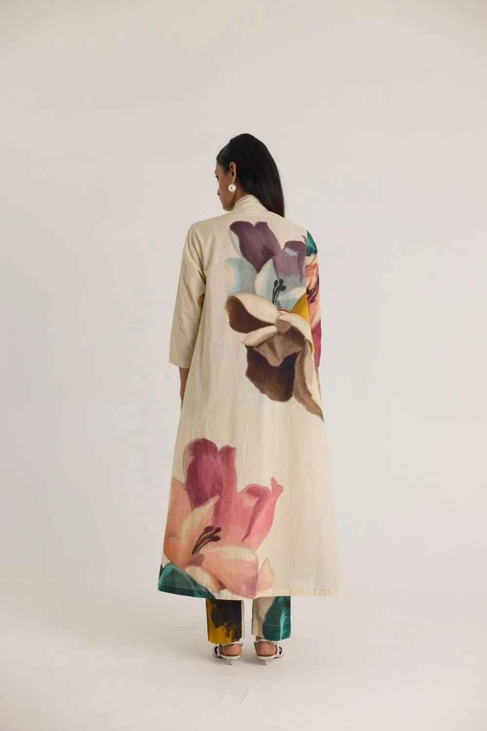 LILA LONG V NECK KURTA