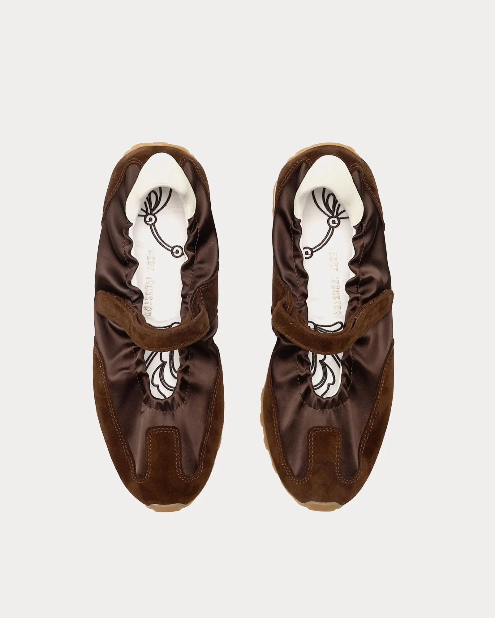 Mary Jane Runner Demitasse / Antique White Slip On Sneakers