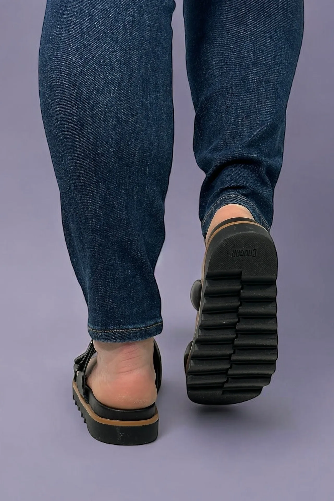 Nifty Leather Water-Repellent Sandal - Black