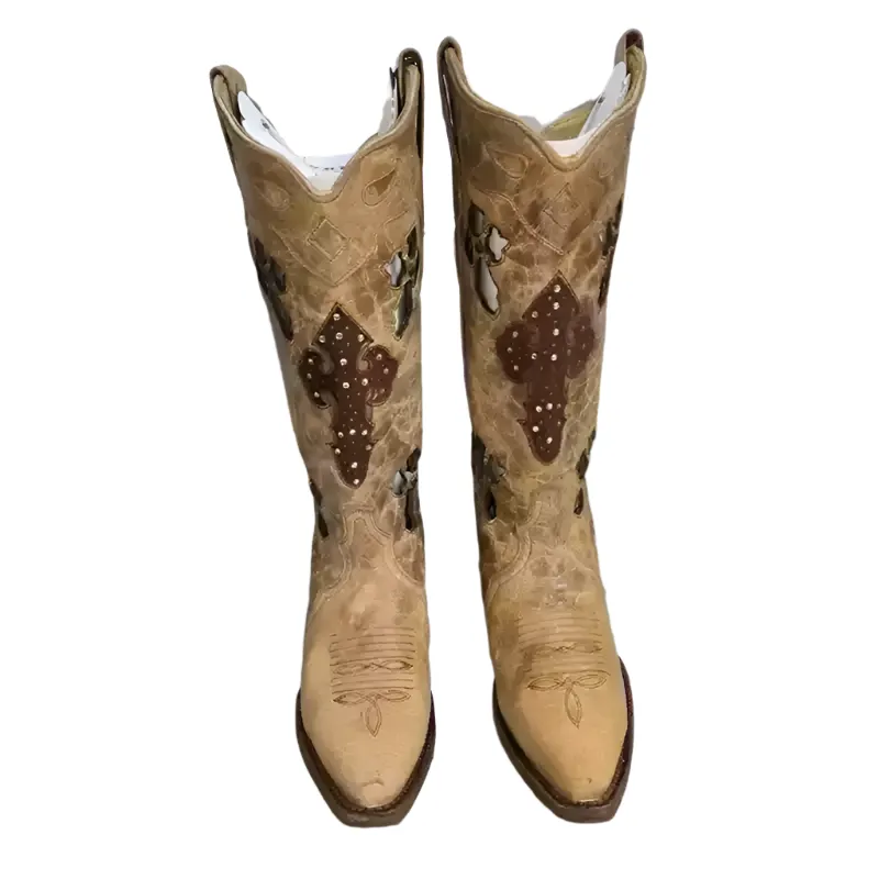 Vintage-Inspired Brown Western Cowgirl Boots with Embroidered Cutouts – Handmade Pointed Toe Boots